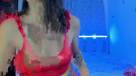 Snapshot of larisabrice chatting on October 19, 2025, 6:25 am Yuli online show from October 19, 2025, 6:25 am