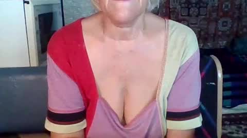 larisaq4ugo24 online show from July 14, 2026, 11:05 am