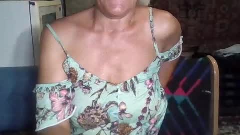 larisaq4ugo24 online show from July 28, 2026, 7:39 pm