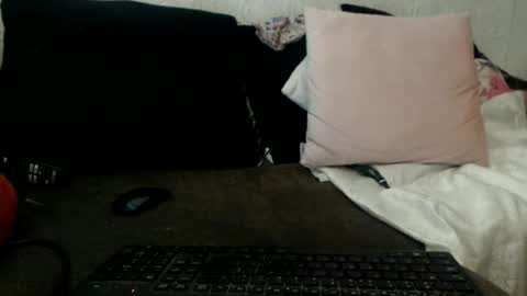 Snapshot of lariss__ chatting on June 12, 2026, 6:45 am Lariss online show from June 12, 2026, 6:45 am