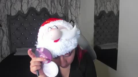 Snapshot of larissa01_ chatting on December 24, 2024, 3:16 am Lari online show from December 24, 2024, 3:16 am