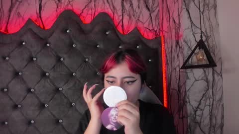 Snapshot of larissa01_ chatting on February 13, 2025, 2:45 am Lari online show from February 13, 2025, 2:45 am