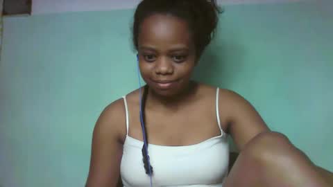 larissa645771 online show from September 30, 2025, 7:02 am