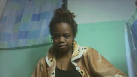 larissa645771 online show from October 23, 2025, 5:55 pm