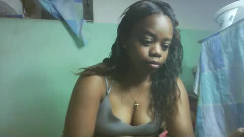 larissa645771 online show from November 19, 2025, 7:36 pm