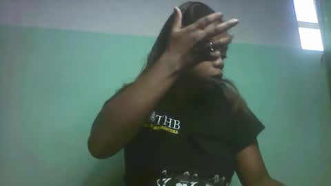 larissa645771 online show from December 19, 2025, 3:13 am