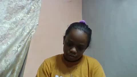 Snapshot of larissa645771 chatting on June 1, 2026, 6:48 am larissa645771 online show from June 1, 2026, 6:48 am