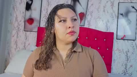 larissa_antonella online show from June 24, 2026, 3:49 am