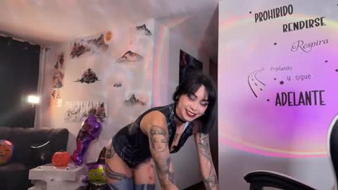 Snapshot of larissa_baker chatting on October 11, 2025, 11:58 pm isa 3 online show from October 11, 2025, 11:58 pm