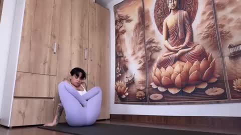 Snapshot of larissa_baker chatting on October 29, 2025, 11:34 am isa 3 online show from October 29, 2025, 11:34 am