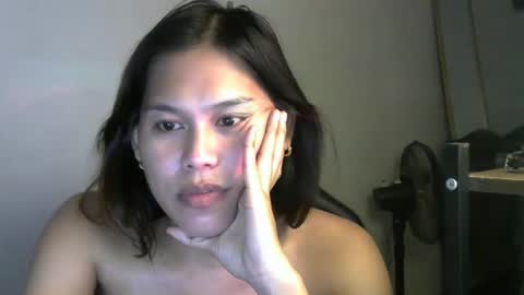 larissah99 online show from December 3, 2024, 8:06 pm