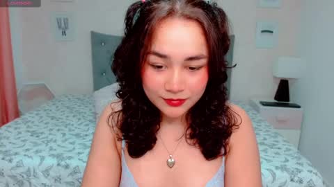 Larissas online show from January 5, 2025, 8:31 pm