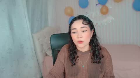 Snapshot of larissalove_doll chatting on October 19, 2025, 9:37 pm Larissas online show from October 19, 2025, 9:37 pm