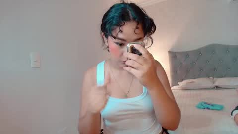 Snapshot of larissalove_doll chatting on October 30, 2025, 10:21 pm Larissas online show from October 30, 2025, 10:21 pm