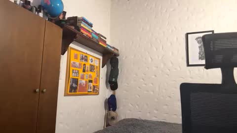 andrew online show from November 10, 2025, 1:10 pm