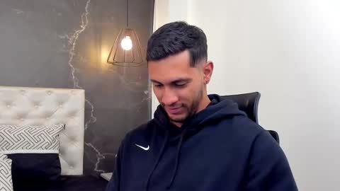 andrew online show from December 22, 2025, 1:08 pm