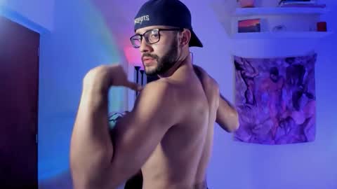 larry_stewart online show from December 21, 2025, 1:40 pm