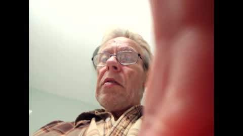 larrybrugs online show from November 28, 2025, 10:07 am