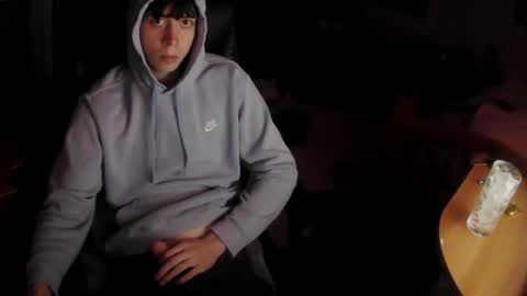 larrymcberran2 online show from December 3, 2025, 7:49 am