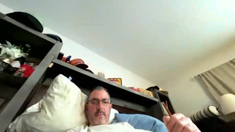 Snapshot of larryzebo1 chatting on November 8, 2025, 1:06 am larryzebo1 online show from November 8, 2025, 1:06 am