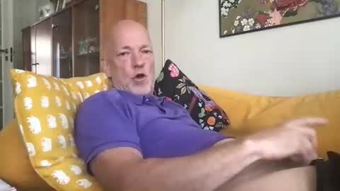 larsafree6 online show from September 9, 2025, 12:26 pm