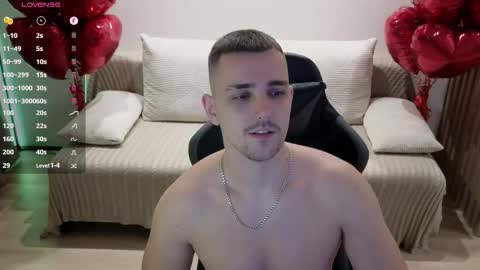 Snapshot of larstar01 chatting on October 29, 2025, 11:06 pm Lars online show from October 29, 2025, 11:06 pm