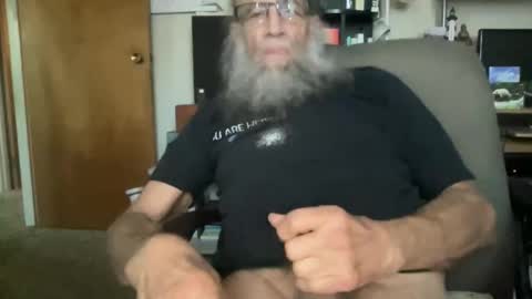 chris online show from April 28, 2026, 6:24 pm