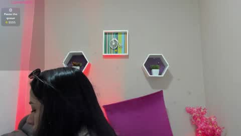 Tania  online show from April 22, 2026, 12:18 pm