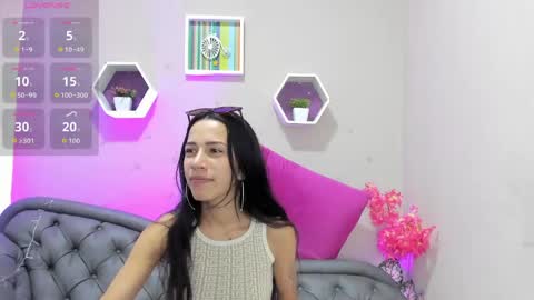 Tania  online show from April 25, 2026, 6:38 pm