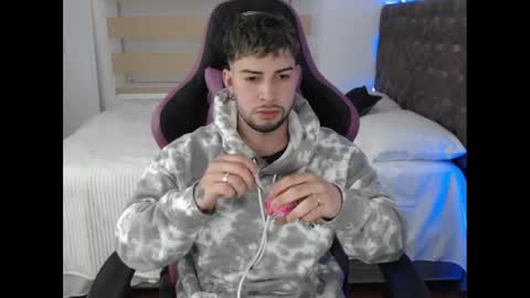 YOUR BABY online show from January 31, 2025, 6:02 am