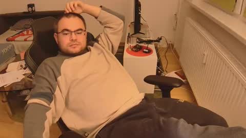 Snapshot of latexboy893 chatting on November 26, 2025, 11:17 pm latexboy893 online show from November 26, 2025, 11:17 pm