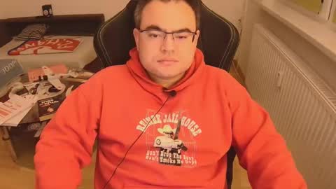 Snapshot of latexboy893 chatting on December 1, 2025, 11:10 pm latexboy893 online show from December 1, 2025, 11:10 pm