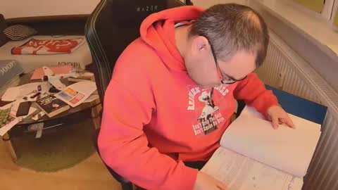 Snapshot of latexboy893 chatting on December 4, 2025, 5:10 pm latexboy893 online show from December 4, 2025, 5:10 pm