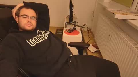 Snapshot of latexboy893 chatting on January 10, 2026, 12:56 am latexboy893 online show from January 10, 2026, 12:56 am