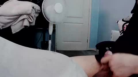 latexchris77 online show from June 27, 2026, 12:44 pm