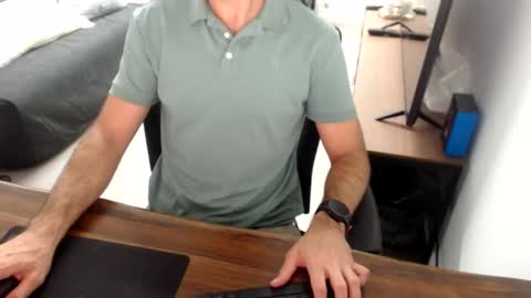 latexdave84 online show from January 14, 2026, 5:57 am