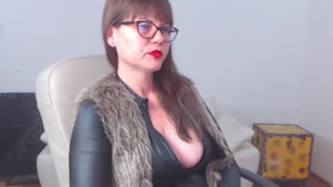 Jade online show from February 12, 2025, 9:33 pm