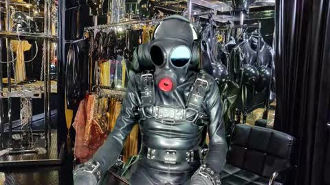 latexlover202 online show from February 15, 2026, 3:09 pm