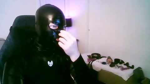 latexminheadroom online show from March 8, 2025, 3:06 am