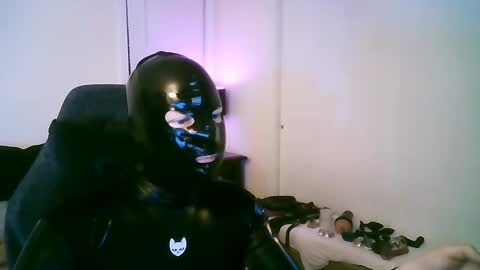 Snapshot of latexminheadroom chatting on October 4, 2025, 1:25 am latexminheadroom online show from October 4, 2025, 1:25 am