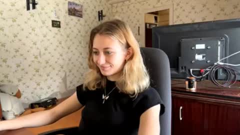 Amelia online show from March 4, 2026, 10:32 am