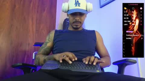 Snapshot of latin_blackmen chatting on June 8, 2026, 4:18 pm latin_blackmen online show from June 8, 2026, 4:18 pm