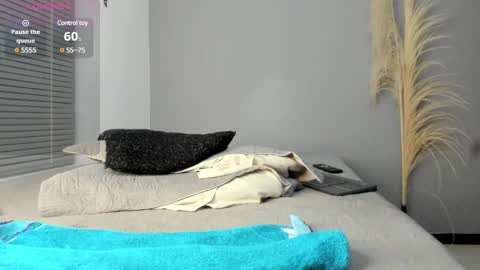 Snapshot of latin_boy_surprise chatting on February 18, 2025, 4:04 am Yisus online show from February 18, 2025, 4:04 am