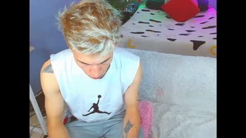 latin_boysxxx_ online show from November 10, 2025, 3:49 am