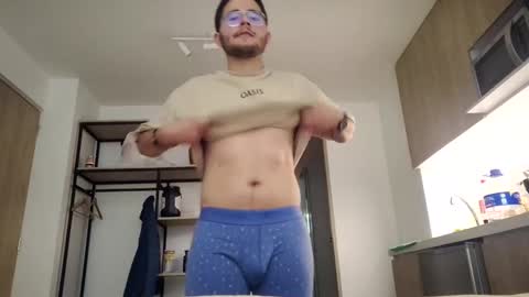 Snapshot of latin_edge chatting on March 11, 2025, 4:43 am Latin edge online show from March 11, 2025, 4:43 am