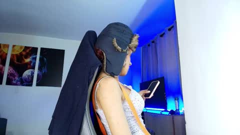 instagramlatin goddessx   im nikoll online show from March 27, 2026, 2:28 pm