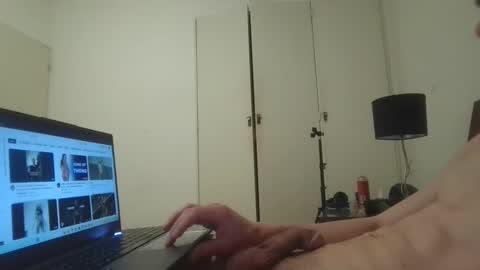 Snapshot of latin_pap chatting on October 27, 2025, 12:15 am latin_pap online show from October 27, 2025, 12:15 am