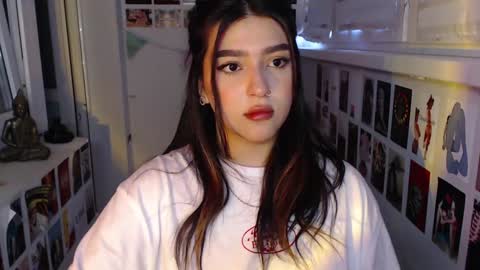 miiiiiiaaaa online show from January 8, 2025, 5:37 am