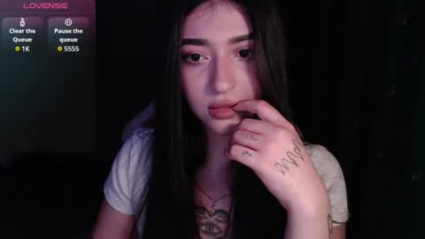 miiiiiiaaaa online show from March 26, 2026, 5:51 pm