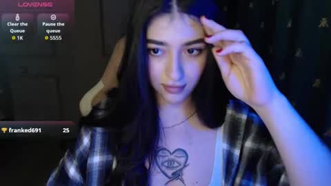 Snapshot of latina_mia chatting on March 29, 2026, 1:22 pm miiiiiiaaaa online show from March 29, 2026, 1:22 pm